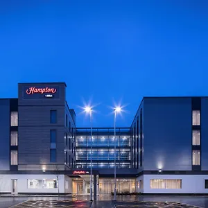 https://hampton-by-hilton-bristol-airport.cardiffhotelswales.com